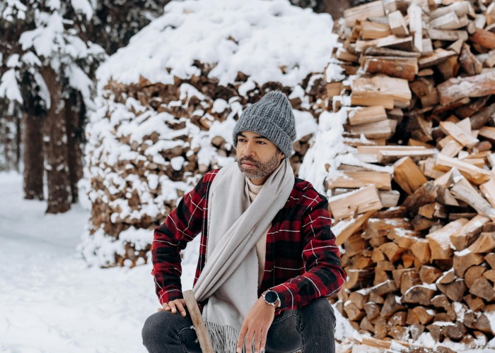 1762615112-pexels-mikhail-nilov-6530783 (1).jpg